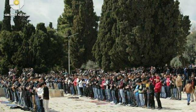 المصلون في المسجد الأقصى (6).jpg