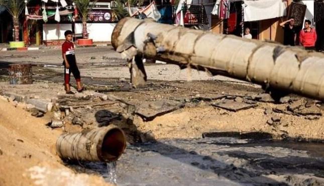 تضرر شبكة المياه والصرف الصحي بسبب القصف (3).jpeg