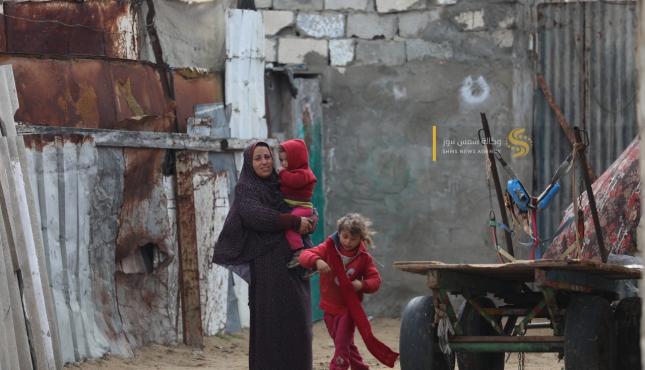 فقراء غزة خلال المنخفض الجوي (2).jpeg