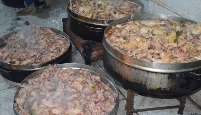 الجهاد توزع مئات وجبات الطعام على أهالي مخيم اليرموك بدمشق (2).jfif