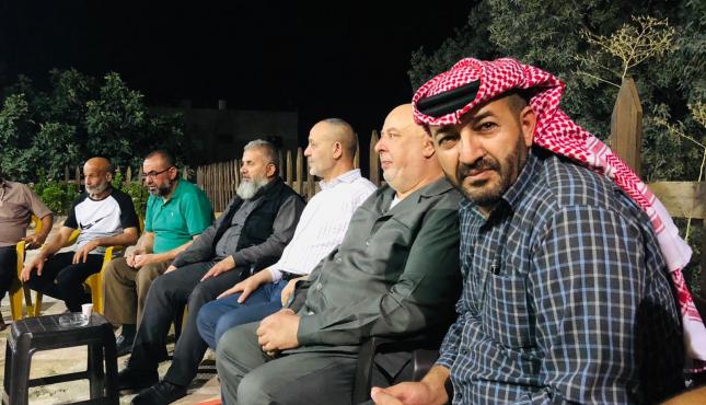 وفد الجهاد يزور ذوي شهداء وأسرى في جنين