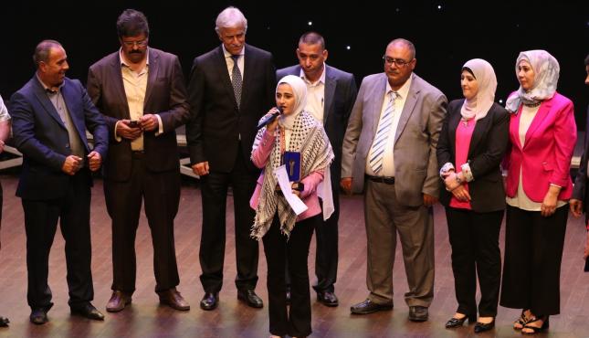 الفائزين بتحدي القراءة العربي على مستوى فلسطين (1).jpg