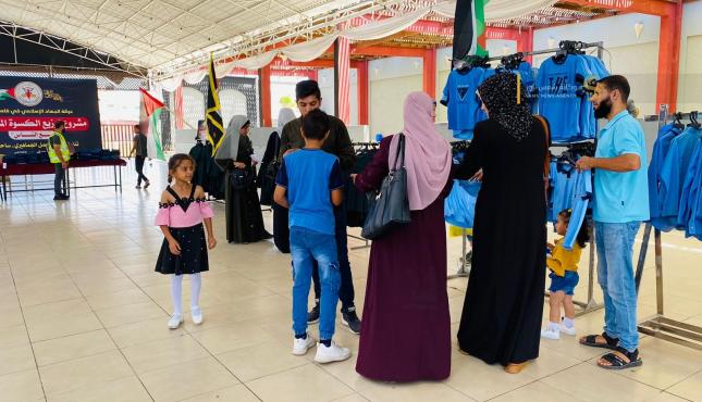 حركة الجهاد الإسلامي غزة تطلق حملة مع الناس لتوزيع كسوة المدارس  2.jfif