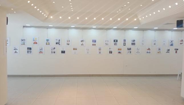 مهجة القدس تنظم معرض كاريكاتير في ذكرى انتزاع الحرية 6.jfif