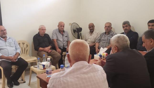 في لقاء بمخيم البص في لبنان القيادي في الجهاد الإسلامي أحمد المدلل.jfif