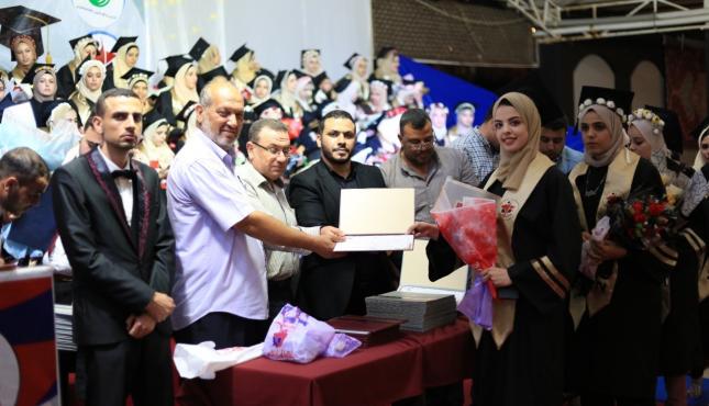 التجمع الإعلامي يحتفي بكوكبة من خريجي الإعلام بجامعات غزة 8.jpg