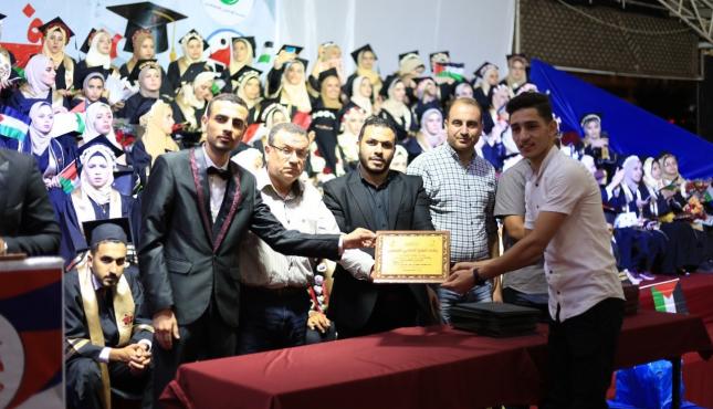 التجمع الإعلامي يحتفي بكوكبة من خريجي الإعلام بجامعات غزة 1.jpg