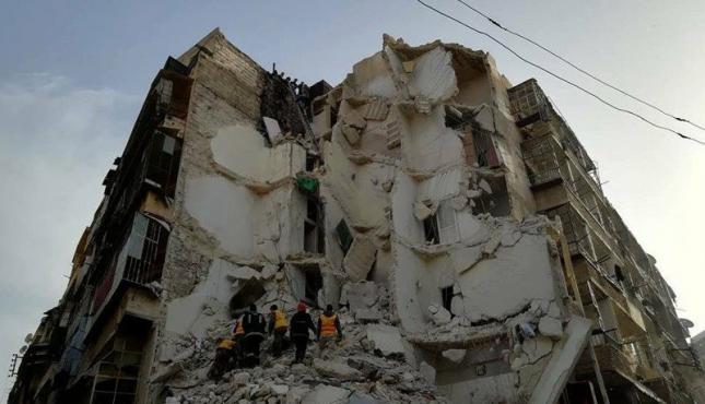 وفيات بانهيار مبنى في سوريا (1).jpg