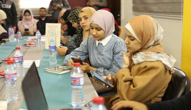 رواسي فلسطين وكتلة الصحفي تنظمان وقفة إسنادية للإعلاميات الفلسطينيات  8.jpg