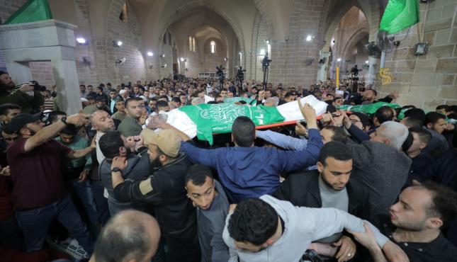 تشييع جثمان الشهيد القائد خليل البهيتني وعدد من أبناء شعبنا (2).jpg