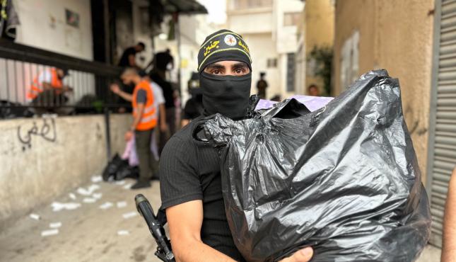 توزيع كسوة المدارس