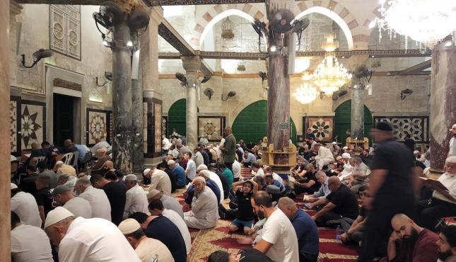 صلاة الفجر بالأقصى