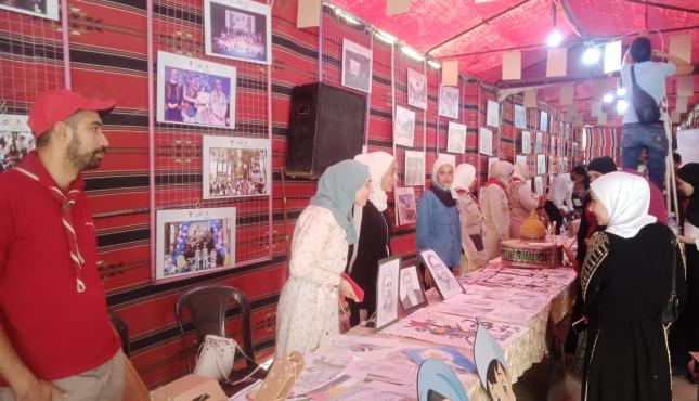 الساحة السورية تنظم معرضاً (16).jpg