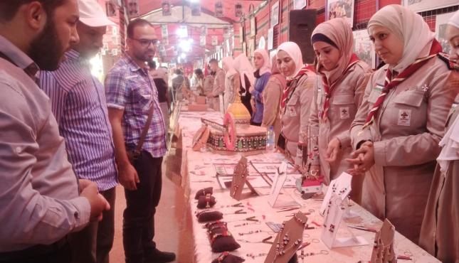 الساحة السورية تنظم معرضاً (6).jpg