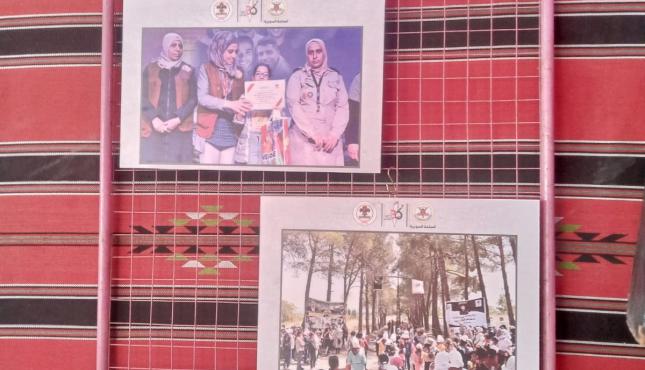 الساحة السورية تنظم معرضاً (17).jpg