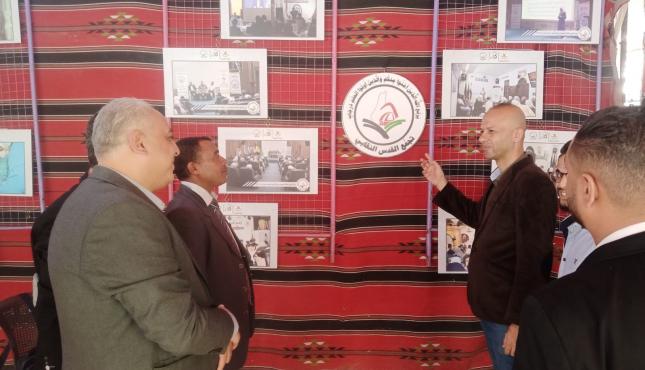 الساحة السورية تنظم معرضاً (8).jpg