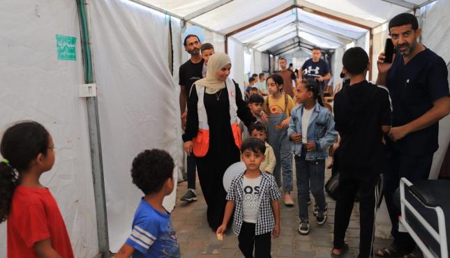 اجلاء مصابين من غزة