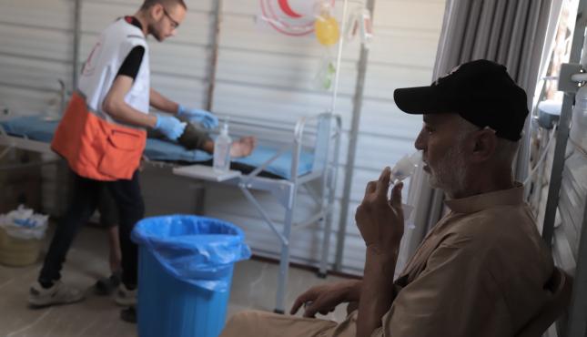 الهلال الأحمر يفتتح عيادة السرايا  للرعاية الأولية في غزة