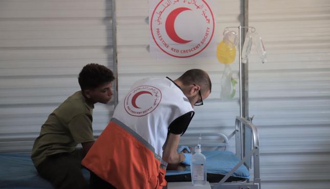 الهلال الأحمر يفتتح عيادة السرايا  للرعاية الأولية في غزة