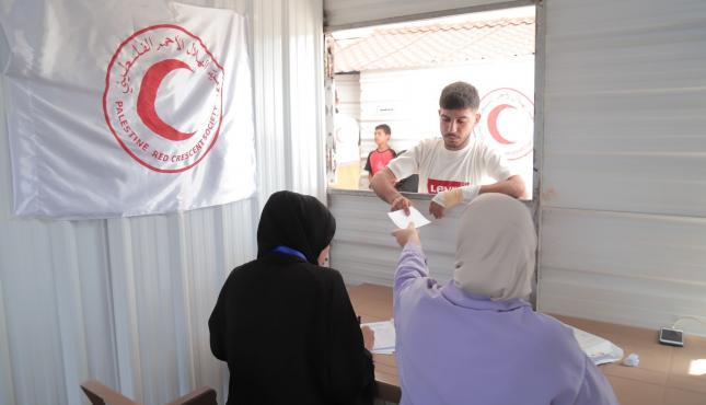 الهلال الأحمر يفتتح عيادة السرايا  للرعاية الأولية في غزة