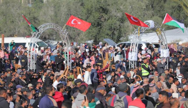 منظمة الرباط التركية تنظم حفل زواج جماعي لـ 203 عريس من غزة (5).jpeg