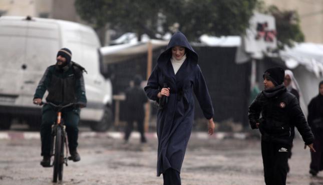 منخفض جوي .. الأمطار تغرق الخيام