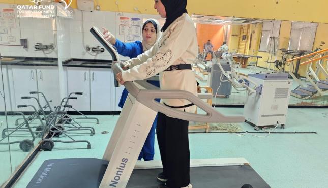 بالصور مستشفى حمد يستأنف العمل بمقره الرئيسي شمال غزة ويفتتح فرعا جديدا جنوب القطاع