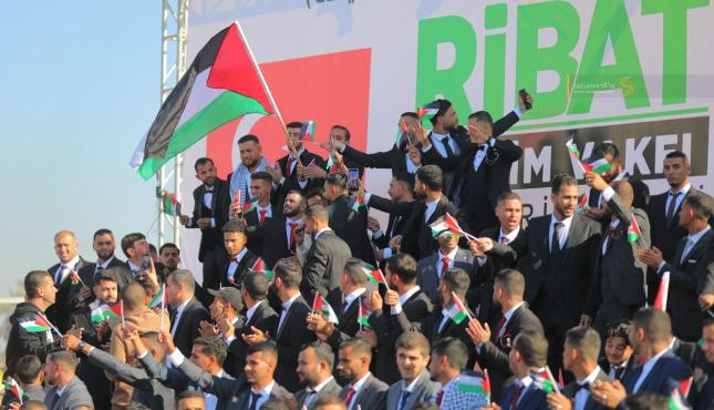 منظمة الرباط التركية تنظم حفل زواج جماعي لـ 203 عريس من غزة (26).jpeg