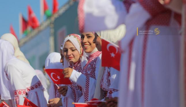 منظمة الرباط التركية تنظم حفل زواج جماعي لـ 203 عريس من غزة (9).jpeg