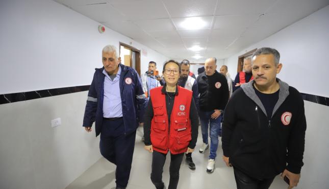 الهلال الأحمر الفلسطيني يفتتح قسم الاستقبال والطوارئ المؤهل في مستشفى الأمل