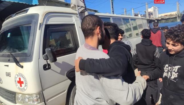 الإفراج عن أسرى محررين في غزة (2).jpeg