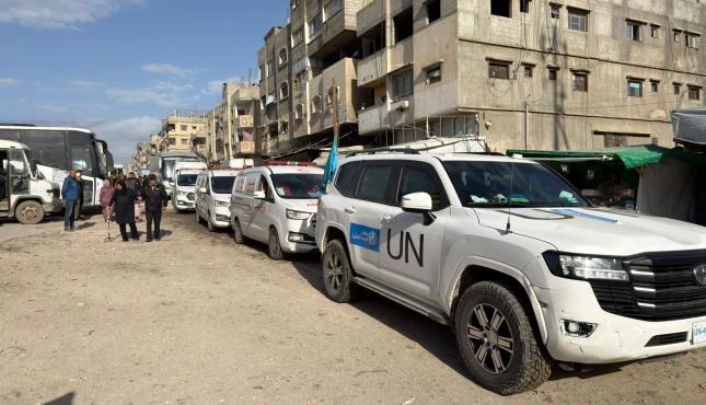 الهلال الأحمر الفلسطيني يواصل إجلاء المرضى عبر معبر رفح (3).jpeg