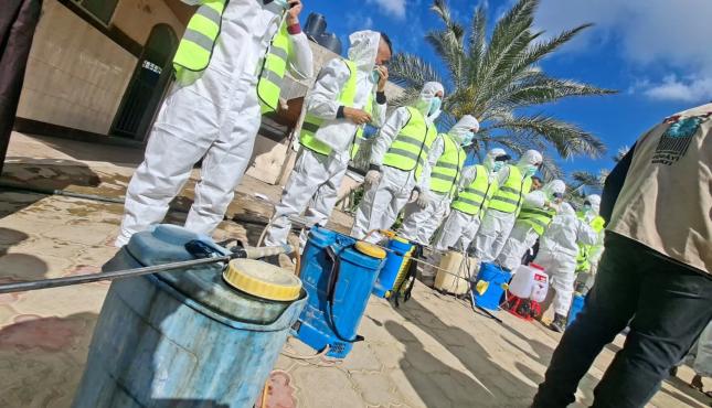 بالصور: مؤسسة هدائي تطلق حملة لمكافحة البعوض والبراغيت في رفح وخانيونس