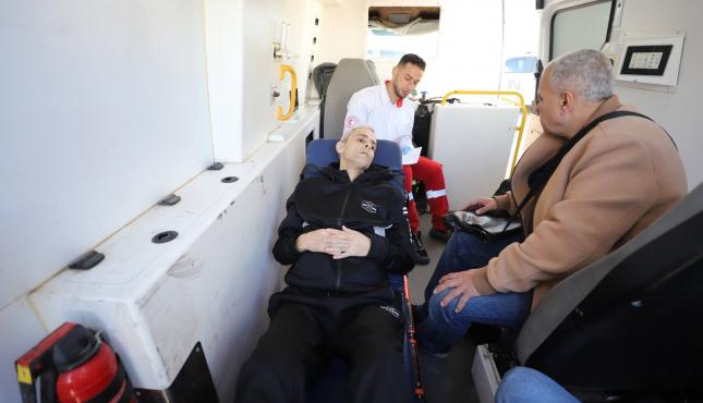 ‘إجلاء مرضى عبر معبر رفح (4).jpg