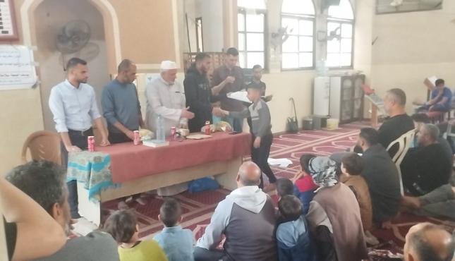 جمعية اقرأ الخيرية تكرم حفظة أجزاء من القرآن (4).jpeg