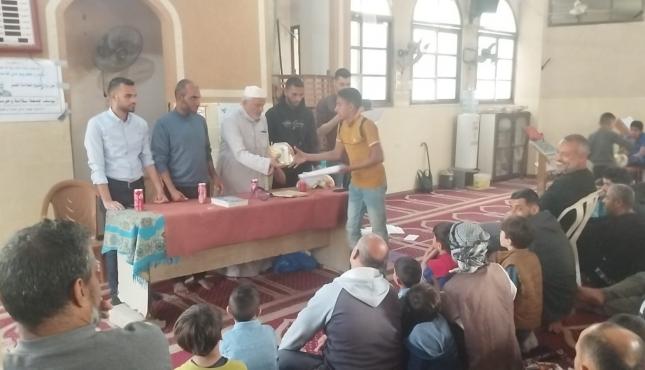 جمعية اقرأ الخيرية تكرم حفظة أجزاء من القرآن (7).jpeg