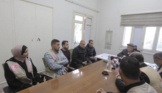 بالصور توقيع اتفاقية لإنشاء مخيم إيواء موظفي بلدية غزة