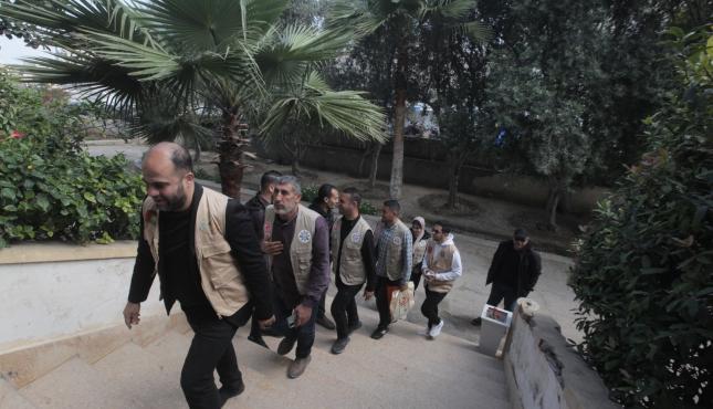 بالصور توقيع اتفاقية لإنشاء مخيم إيواء موظفي بلدية غزة