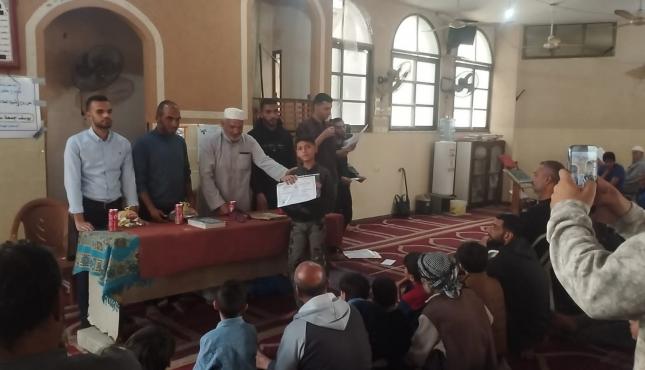 جمعية اقرأ الخيرية تكرم حفظة أجزاء من القرآن (11).jpeg