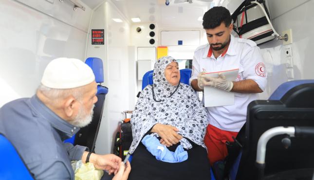 الهلال الأحمر يشارك في دفعة جديدة من الإجلاء الطبي لمرضى غزة عبر رفح 
