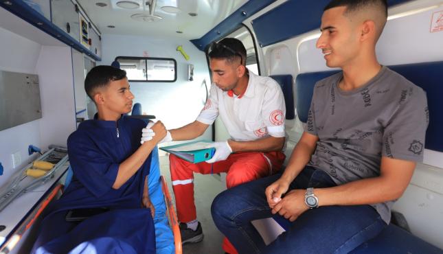إجلاء مرضى عبر معبر رفح (5).jpg