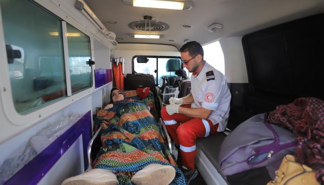 الهلال الأحمر يشارك في دفعة جديدة من الإجلاء الطبي لمرضى غزة عبر رفح 