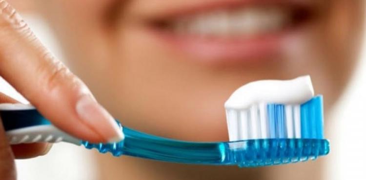 فرشاة الأسنان.jpg