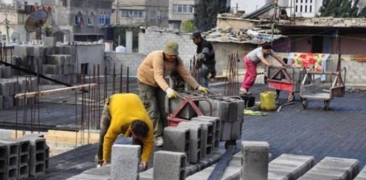 عمال بناء في غزة.jpeg