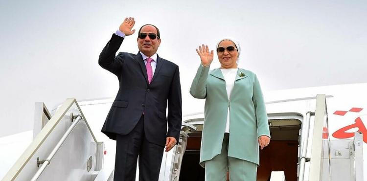 السيسي وزوجته.jpg