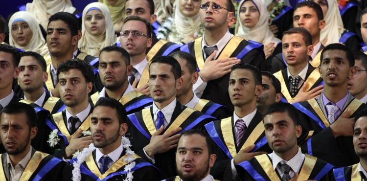 خريجين يعملون في غزة.jpg