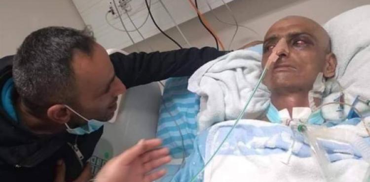 الأسير المحرر المريض حسين مسالمة عقب الإفراج عنه.jpg