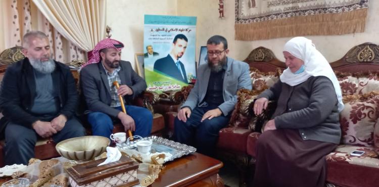 الشيخ خضر عدنان والأسير المحرر ماهر الأخرس.jpg