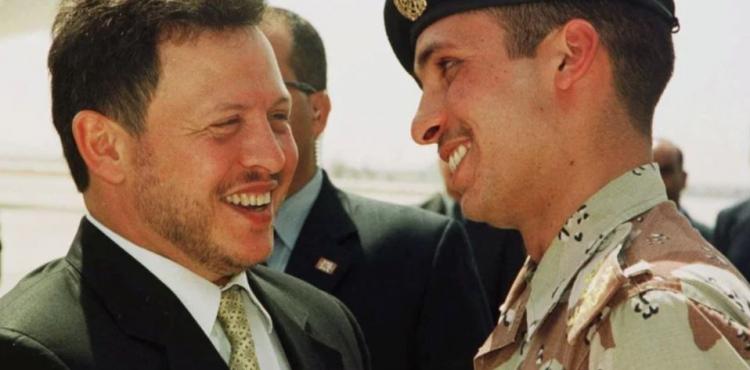 الملك عبد الله والأمير حمزة.jpg