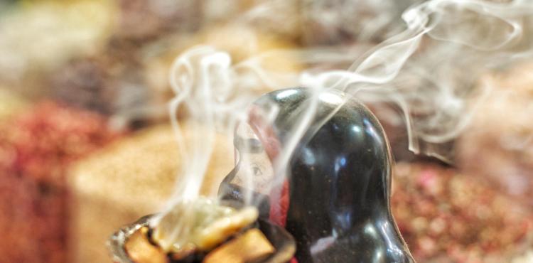 عطور.jpg